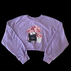 Handcrafted Croptop sweater with fashion flowers logo